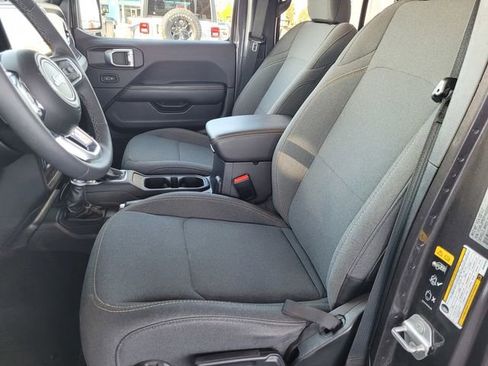 Certified 2025 Jeep Wrangler Unlimited Sahara image 16