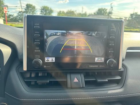 Used 2020 Toyota RAV4 XLE w/ Convenience Package AWD/4WD image 7