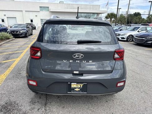 Used 2025 Hyundai Venue SEL FWD image 7