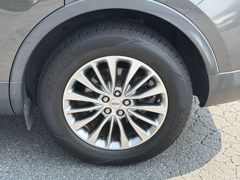 Used 2018 Lincoln MKX Select w/ Select Plus Package FWD image 25
