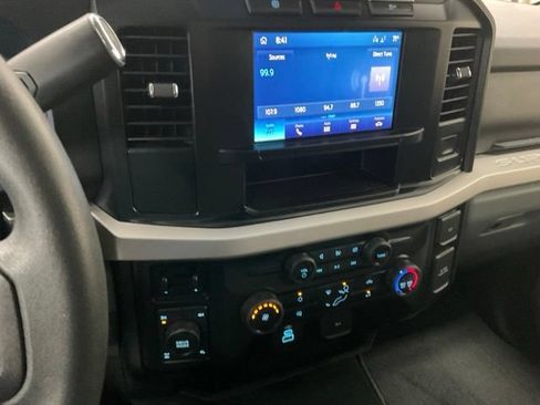Used 2024 Ford F250 XLT AWD/4WD image 11