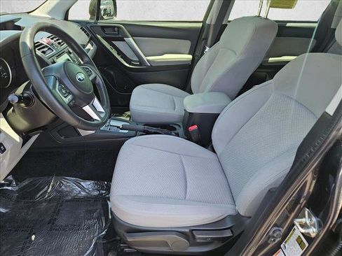 Used 2017 Subaru Forester 2.5i AWD/4WD image 15