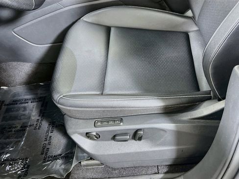 Used 2020 Volkswagen Atlas Cross Sport SEL R-Line image 19