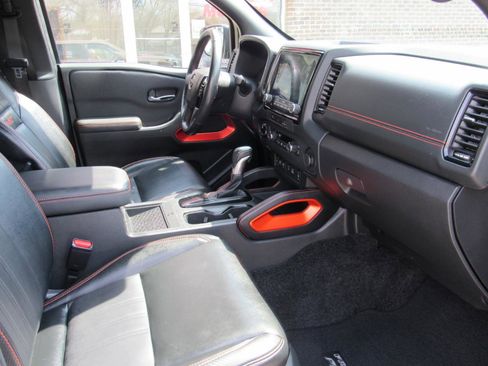 Used 2023 Nissan Frontier PRO-4X w/ Pro-4X Premium Package AWD/4WD image 38
