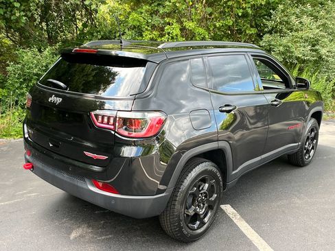 Used 2023 Jeep Compass Trailhawk w/ Trailhawk Convenience Group AWD/4WD image 5