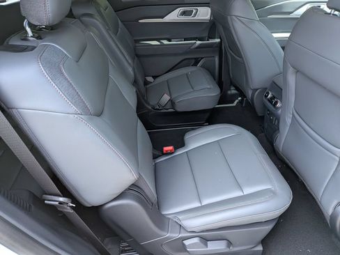 New 2026 Ford Explorer Active w/ Active Comfort Package AWD/4WD image 21