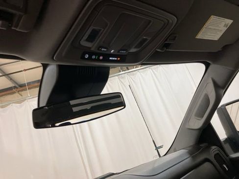 Used 2025 Chevrolet Silverado 3500 W/T image 17