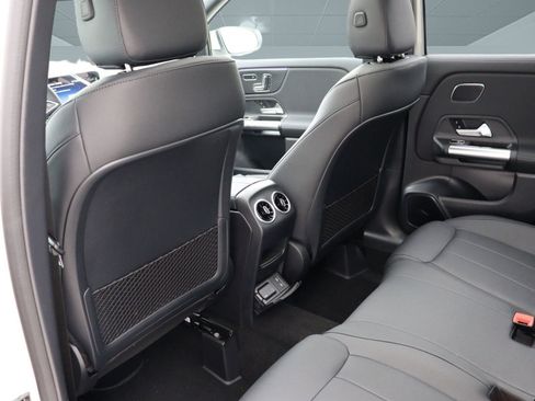 New 2025 Mercedes-Benz GLA 250 image 27