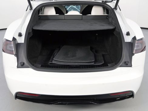 Used 2021 Tesla Model S Plaid image 10