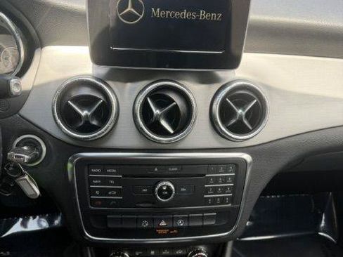 Used 2015 Mercedes-Benz CLA 250 image 17