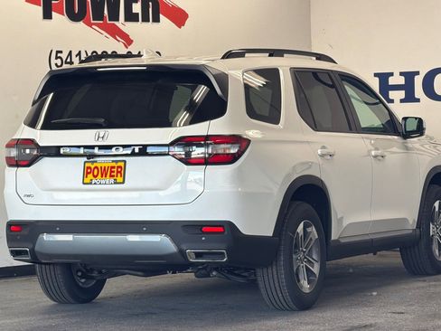 New 2026 Honda Pilot EX-L image 3