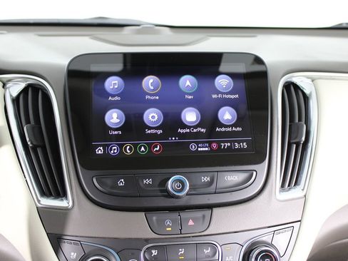 Used 2024 Chevrolet Malibu LT image 12