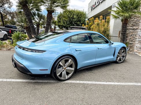 Used 2021 Porsche Taycan RWD image 8