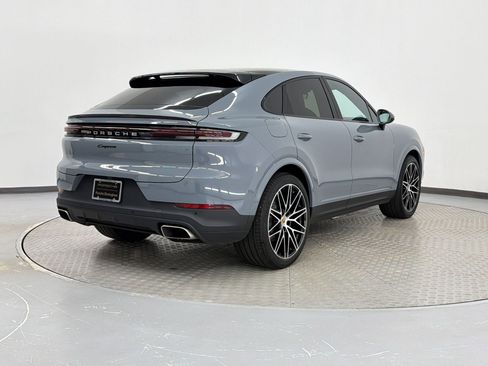 Certified 2024 Porsche Cayenne Coupe AWD/4WD image 9
