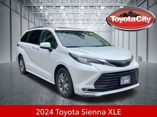 Certified 2024 Toyota Sienna XLE FWD 360° Tour