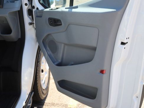 Used 2017 Ford Transit 350 XLT image 27