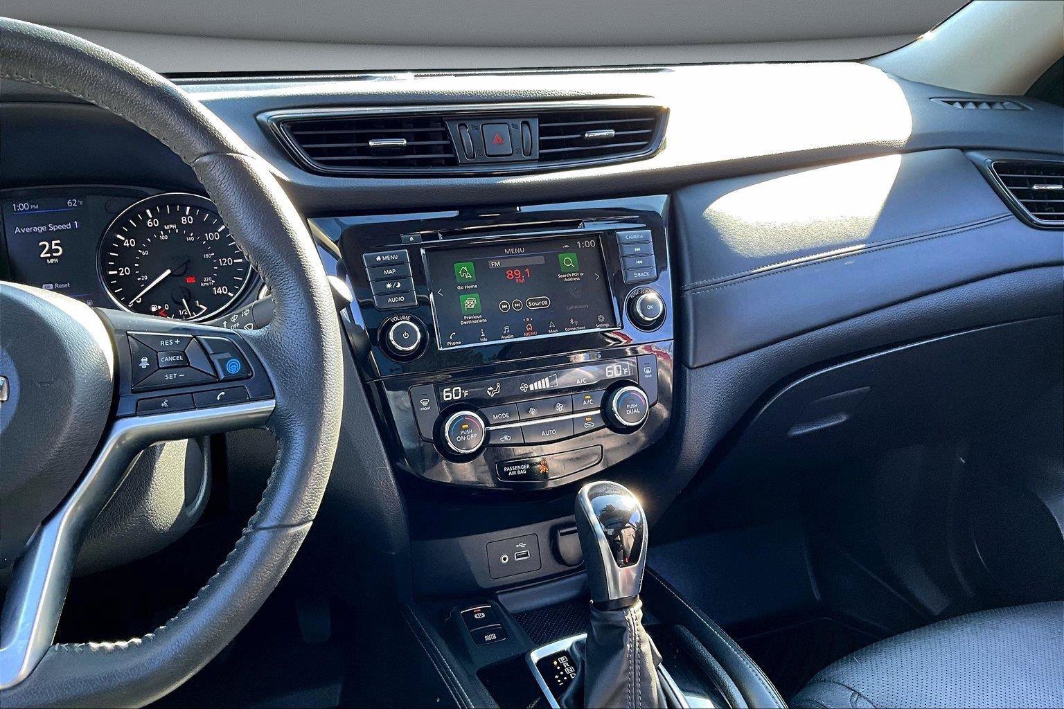 Used 2020 Nissan Rogue SL w/ Premium Package AWD/4WD image 10