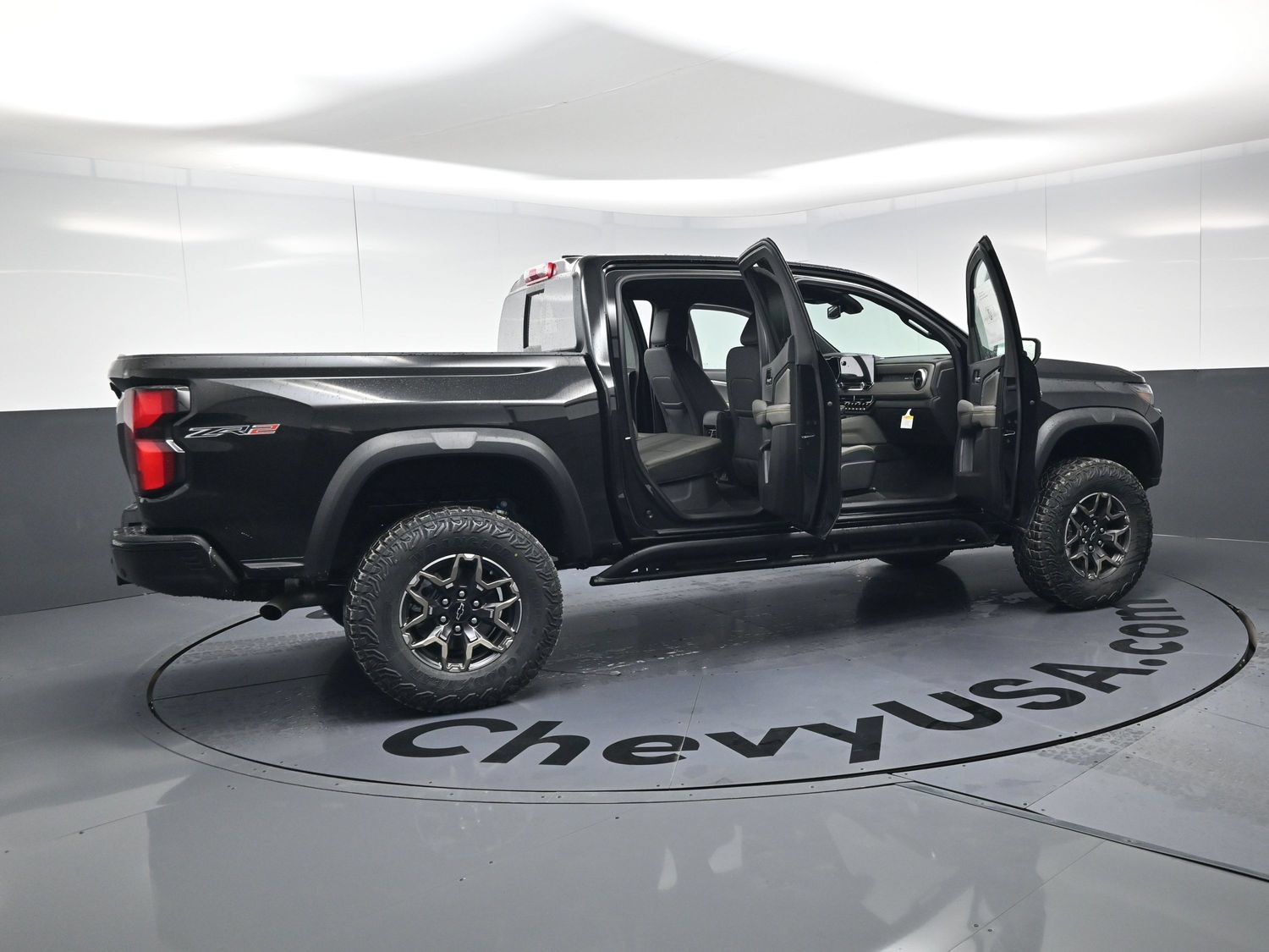 New 2026 Chevrolet Colorado ZR2 w/ Technology Package AWD/4WD image 32