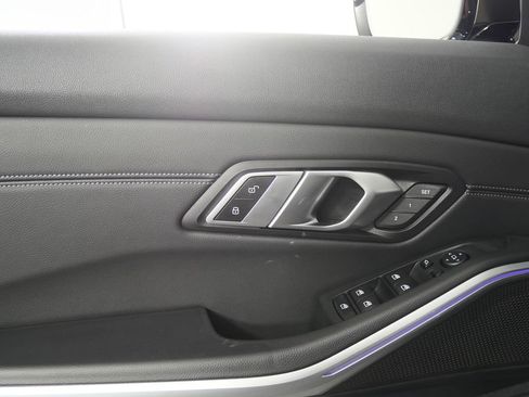 Used 2020 BMW M340i image 9