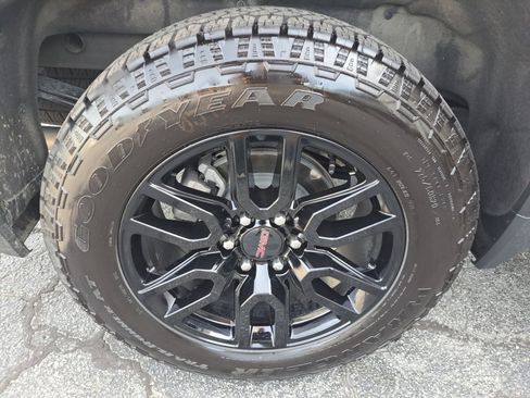 Used 2023 GMC Sierra 1500 Elevation w/ Elevation Premium Package AWD/4WD image 18