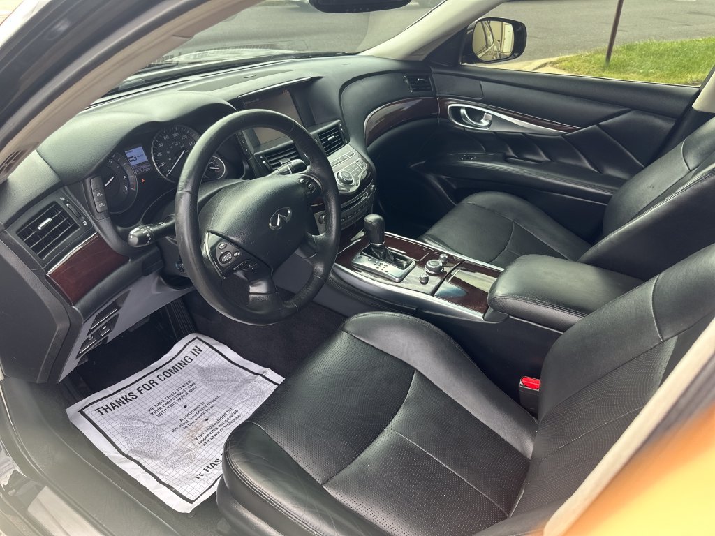 Used 2015 INFINITI Q70 3.7 RWD image 15