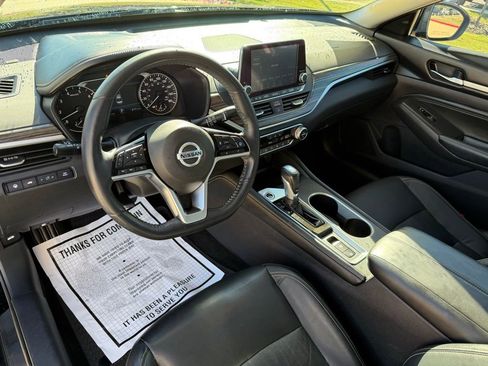 Used 2019 Nissan Altima 2.0 Edition One image 11