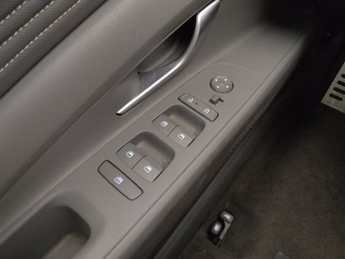 Used 2025 Hyundai Elantra Sport FWD image 27