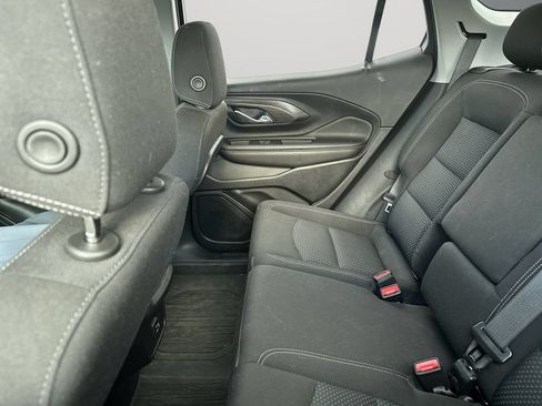 Used 2022 GMC Terrain SLE w/ Driver Convenience Package FWD image 9