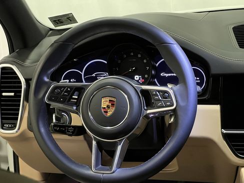 Certified 2022 Porsche Cayenne image 20