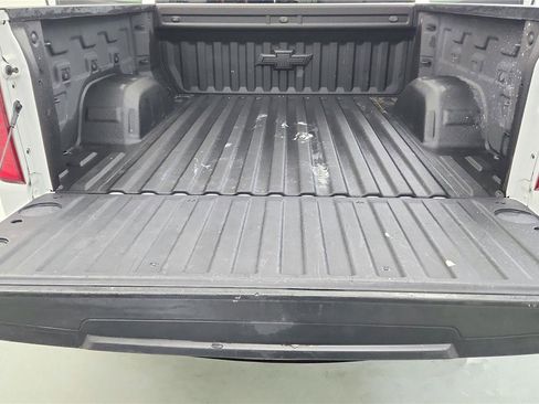 Used 2022 Chevrolet Silverado 1500 LT image 17
