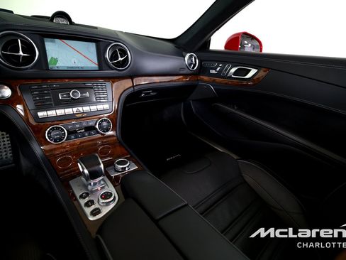 Used 2016 Mercedes-Benz SL 63 AMG image 16