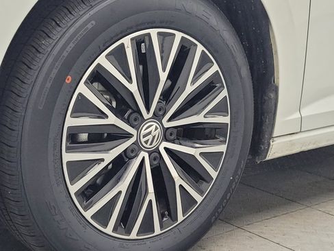 Used 2021 Volkswagen Jetta R-Line FWD image 31