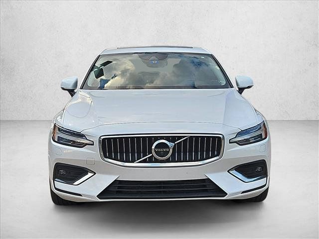 Used 2020 Volvo S60 T5 Inscription FWD image 2
