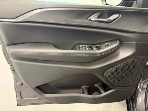 New 2026 Jeep Grand Cherokee Laredo AWD/4WD image 12