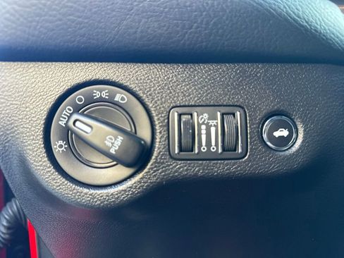 Used 2020 Dodge Challenger SXT w/ Blacktop Package image 29