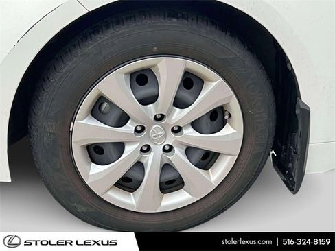 Used 2021 Toyota Corolla LE image 7