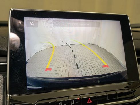 Used 2024 Jeep Compass Latitude image 13