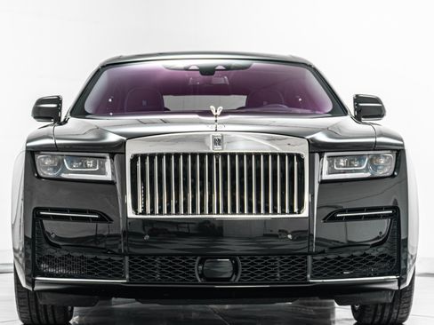 Used 2022 Rolls-Royce Ghost w/ Ghost Package AWD/4WD image 4