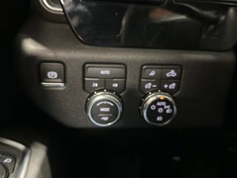 Used 2026 GMC Sierra 1500 SLT AWD/4WD image 15