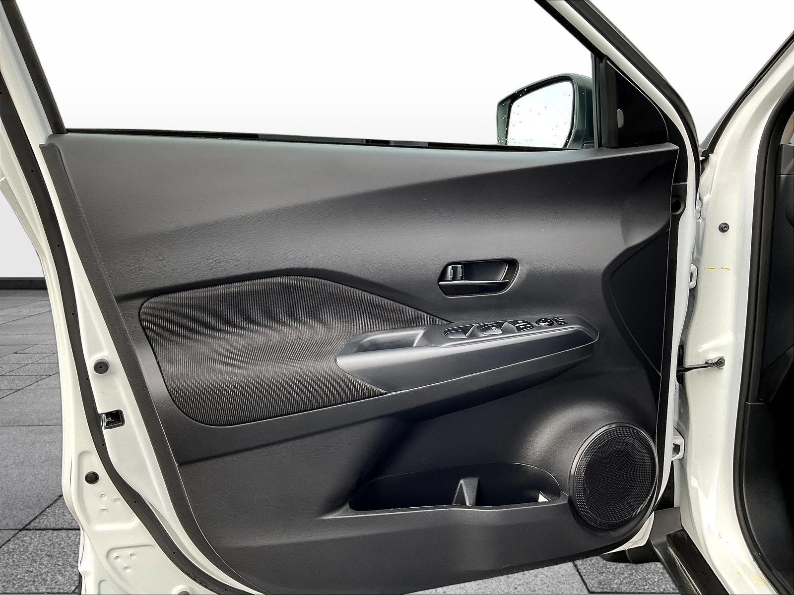 Used 2025 Nissan Kicks Play S FWD image 23