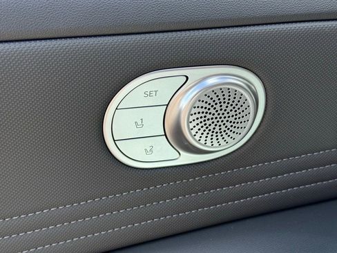 Used 2025 Hyundai Elantra Limited image 26