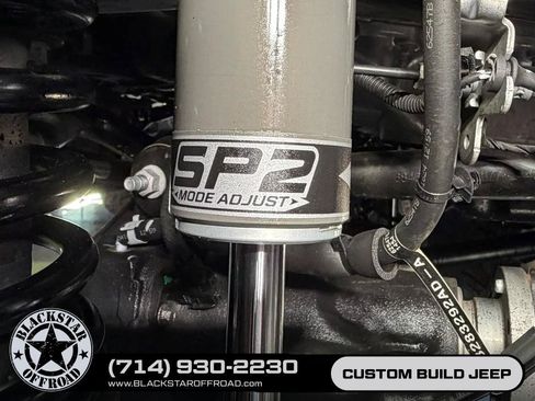 Used 2025 Jeep Wrangler Unlimited Rubicon AWD/4WD image 27