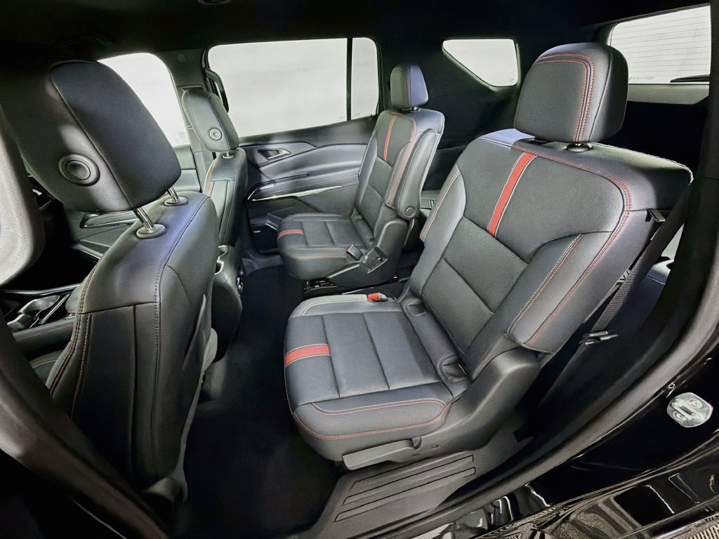 Used 2025 Chevrolet Traverse RS w/ LPO, Floor Liner Package AWD/4WD image 25