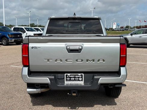 Used 2024 Toyota Tacoma Limited w/ Limited Package (LT) AWD/4WD image 6