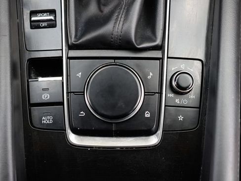 Used 2020 MAZDA MAZDA3 Hatchback w/ Preferred Package FWD image 38