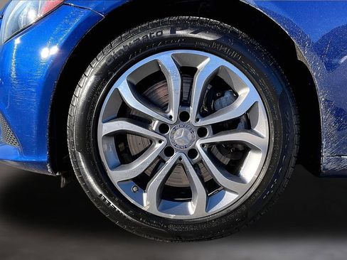 Used 2017 Mercedes-Benz C 300 4MATIC Sedan image 32