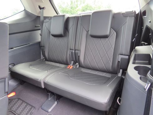 Used 2024 Volkswagen Atlas SEL Premium R-Line image 17