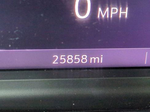 Used 2021 Chevrolet Silverado 1500 LT image 26