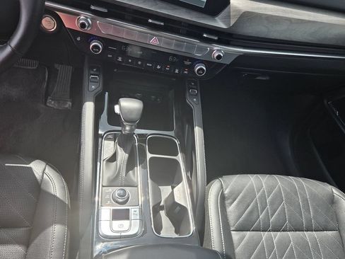 Used 2025 Kia Telluride AWD image 22
