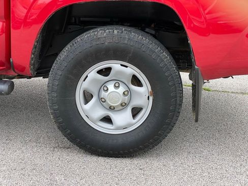 Used 2018 Toyota Tacoma SR w/ SR Convenience Package image 7